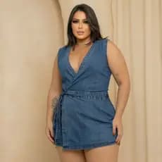 Macaquinho jeans plus size decote kimono Short saia