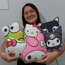 Almofada Boneca Hello Kitty, kuromi, keropi Sanrio Mini Almofada Coleção Festa Lembrancinha