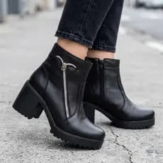 Coturno Blogueira Bota Feminino Cano Curto Médio Salto Confortável Bico Redondo Confortável