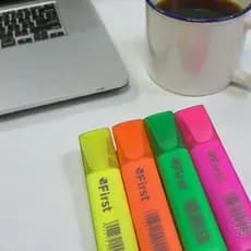 Kit Marca Texto Neon 4 Cores Fluorescente Alto Brilho Destaque Caderno Estudo Escolar Escritorio
