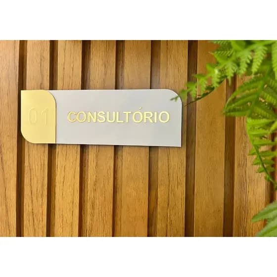 Placa de sinalização PERSONALIZADA para portas de banheiros e consultórios 100% Acrílico