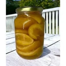 1 vidro de doce de laranja da terra em calda de 700g de Campos RJ.