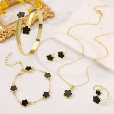 Conjunto De Joias De Flores Da Sorte Europeias E Americanas , Pulseiras De Trevo , Brincos , Colares , Anéis , Femininas