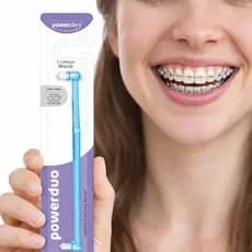 Escova Bitufo 2 Tufos Cerda Macia Power Duo Powerdent - Ideal para higiene dente a dente e nas áreas próximas a gengiva