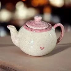 Bule de Porcelana Rosa Bebê Detalhe Coração 600ml Chá e Café Mesa Posta Romântica