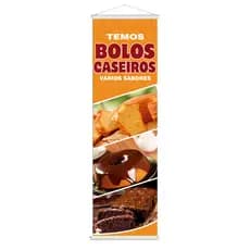 Banner Lona "Temos Bolos Caseiros" 100x30cm Acabamento em Madeirinha