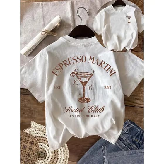 Camiseta Feminina T-shirt Estampada Espresso Martini – Blusa Bartender Casual Gola Redonda Estilosa