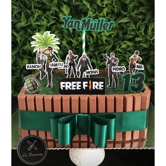 Topo de Bolo Personalizado. Tema: Free Fire