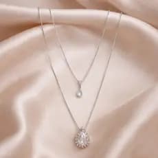 Colar Choker Duplo Prata com Pingente Gota Cravejada Elegante Feminino