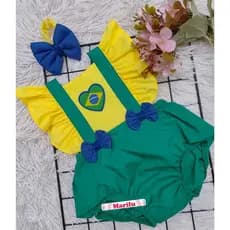 Jardineira romper Brasil. Roupa de bebe menina.