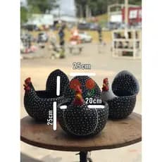 Galinha em Cerâmica decorativa,porta Ovos Feito a mão
