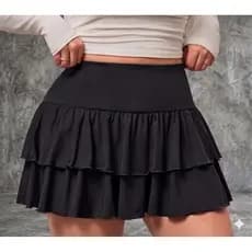 Saia Plus Size com Bordado e Detalhes de Costura