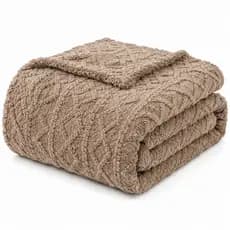 Cobertor Manta Jacquard Casal 2,0 x 1,8 Mantinha Felpuda com Relevo Delicado, Toque Macio e Quentinha para Cama e Sofá