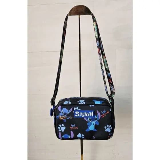 Bolsa Quadradinha Alça Transversal Regulável Zíper Único Estampada Stitch
