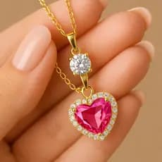 Colar Coração Esmeralda com Zircônias — Luxo Refinado & Presente Perfeito