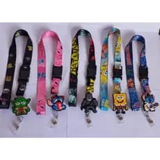 porta crachá roller clipe personalizado com aplique e cordão de personagens