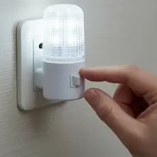 Mini Abaju Luminaria De Tomada Para Quarto Infantil Corredor Escadas