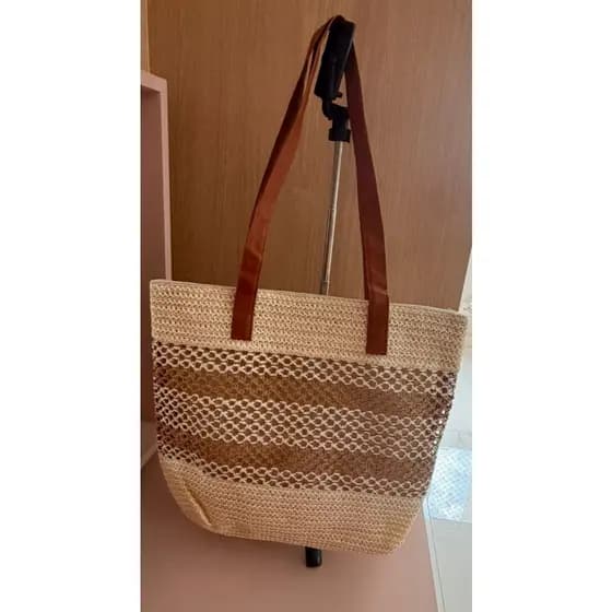 BOLSA DE PRAIA EM PALHA COM ALÇA EM CORINO TENDÊNCIA