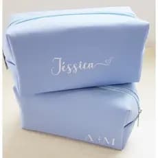 14un Necessaire Azul Serenity/Cor Total. MOD. BOX M