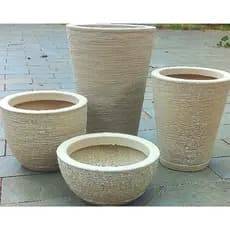 Kit 4 Vasos para Plantas Polietileno Texturizado Plantas ou Flor C/Pratos