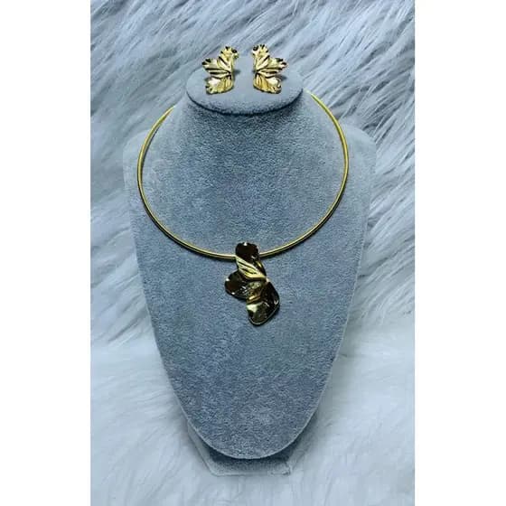 KIT Colar Choker + Par  de Brincos Folheado a Ouro 18k  Aros Colar Choker Meia Pétala Leque Ondulado