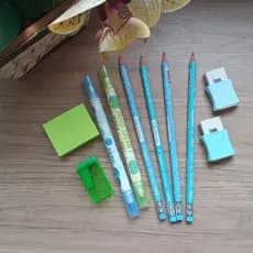 Kit Papelaria Contendo Itens Básicos Em Tons De Verde E Azul