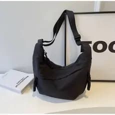 Bolsa Feminina de Ombro Meia-Lua em Tecido Zíper Alça Ajustável Casual Estudante
