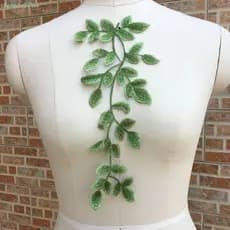SHENGDA 2 Peças De Remendos Bordados De Flor De Margarida , Apliques De Roupas Elegantes E Requintados , De Folhas Verde