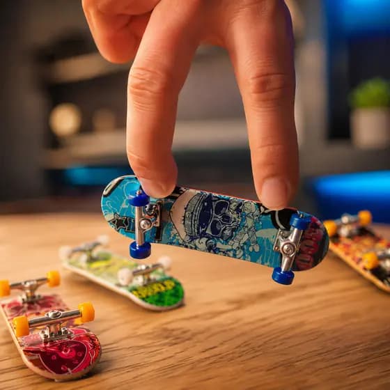 Skate De Dedo Fingerboard Mini Skate Caveira Radical Brinquedo Manobras Colecionável Infantil