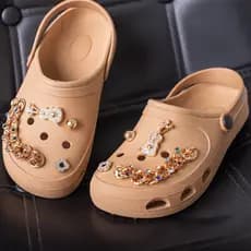 Chinelo Estilo Babuche  Modelo com Pingente Sandália Feminino com Solado Leve