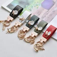 (Em Estoque) Chaveiro De Carro Francês Fragrant Breeze Key Pendant Pingente De Fêmea Fivela