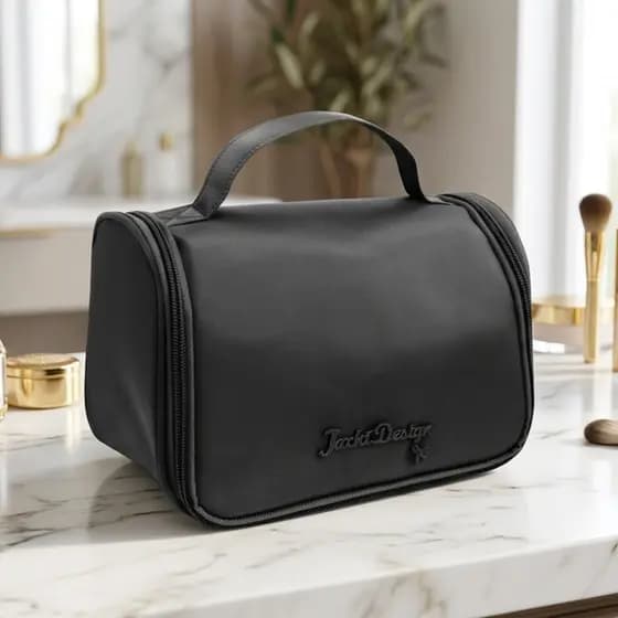 Necessaire Acetinado para Trabalho e Passeio - Leve e Espaçosa com melhor Custo-Benefício