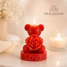 Vela Decorativa Ursinho com Rosa Vermelha Base Love Romântica para Presente e Decoração