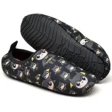Sapatilha neoprene calce facil mini morcego personagem morcego menino calce facil sapatilha aquatica