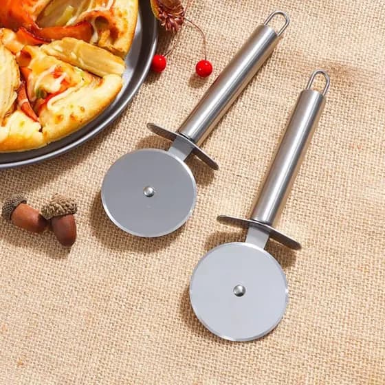 Cortador de Pizza Fatiador Carretilha
