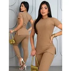 Conjunto Canelado Calça Com Bolso e Blusa Fenda Lateral Manga Curta Elegante Casual Premium