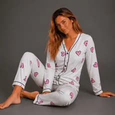 Pijama FB Blogueira Americano Gola V Malha Premium Coração Manga longa botão gestante amamentação