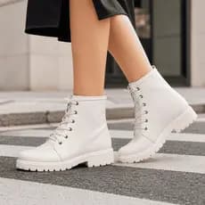 Bota Coturno Feminina Cano Curto Tratorada Confortável Casual Klicpé