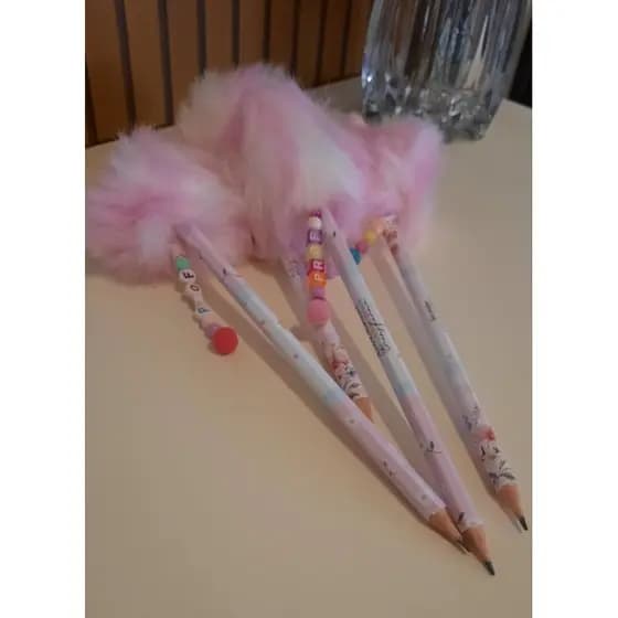 LÁPIS FOFO COM POMPOM – PRESENTE PARA O DIA DOS PROFESSORES