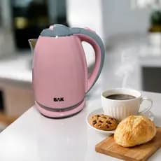 Chaleira Elétrica Cor Rosa, Capacidade 1,8 Litros, 1100W de Potência, Aquecimento Rápido, Desligamento Automático, Leve