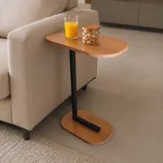 Mesa Lateral Elo Encaixe Sofá e Cama Design Moderno Resistente Em Aço e MDF  Suporte Notebook Tipo C