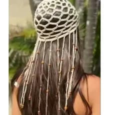 Touca de crochê com contas de madeira Tendência/ leve e confortável