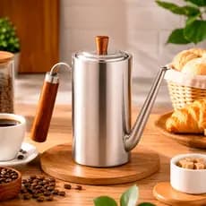 Bule Bico Fino Longo Chaleira 500ml Com Tampa e Infusor Café Chá Aço Inox Cabo Madeira Luxo Gourmet