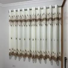 CORTINA JANELA LINHO/GRYPIR E VOiL BORDADA COM FORRO 1.80 x 2,60