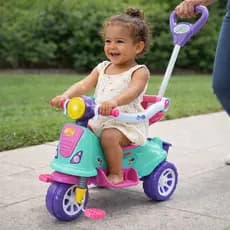 Carrinho De Passeio Triciclo Avespa Motoca com Pedal Apoio de Pé e Haste Empurrador Infantil Maral