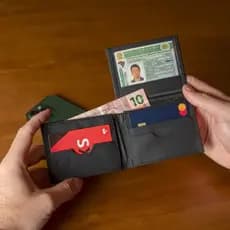 Carteira Masculina Couro Legítimo Preto - Versátil, Prática, Segura