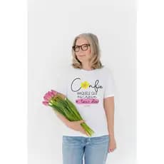 Camiseta Confie Nele, camiseta feminina religiosa, blusa feminina religiosa, blusas com temas cristãs, camiseta branca s