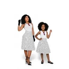 Kit Mãe e Filha Saia Feminina Adulto e Infantil Fantasia Anos 60/70/80 Poá Branca