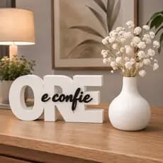 Kit Vaso e Escultura Ore e Confie Religioso Decorativa Enfeite Moderno para Casa, Sala e Escritório
