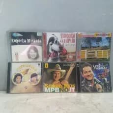 CD Sertanejo - Leonardo (LER DESCRIÇÃO)